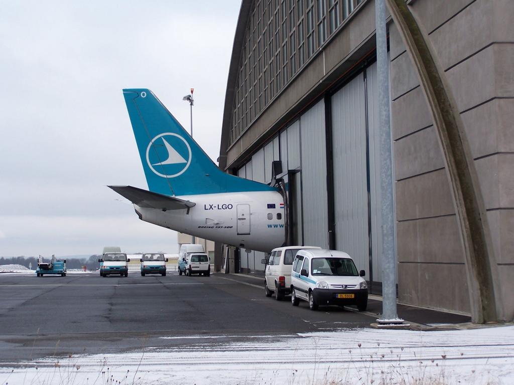 LX-LGO, Boeing 737-500  Chateau de Clervaux  Luxair in Luxembourg
