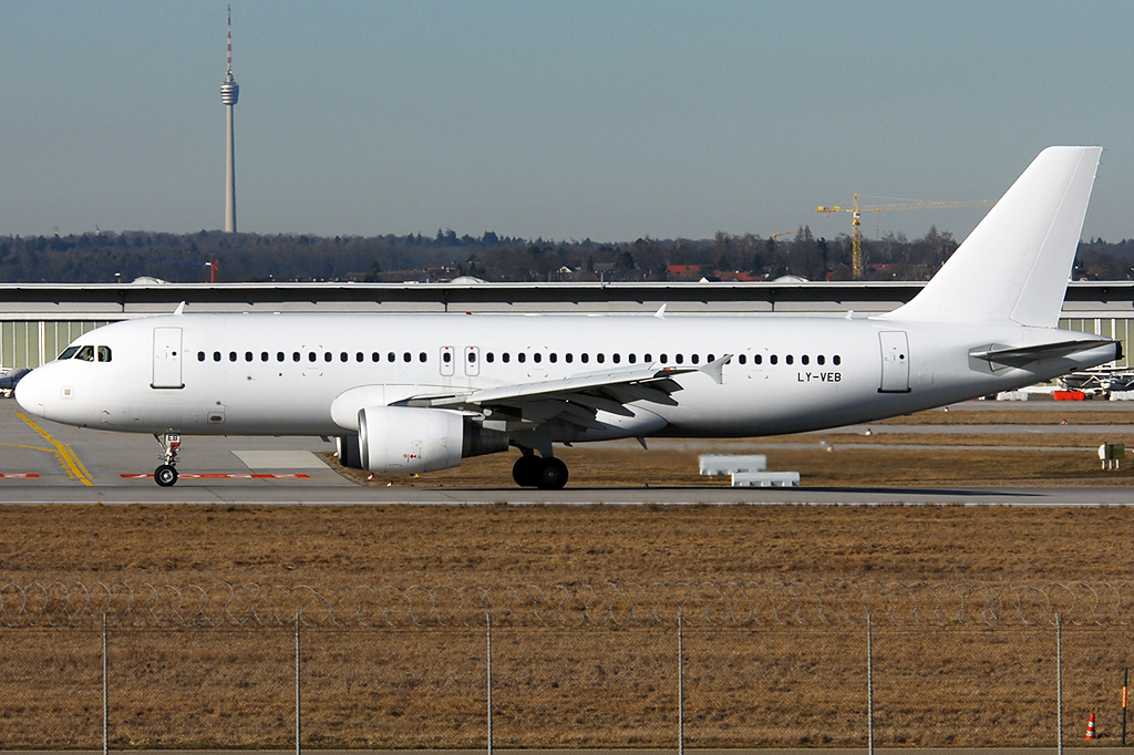 LY-VEB Airbus A320-214 16.02.2019