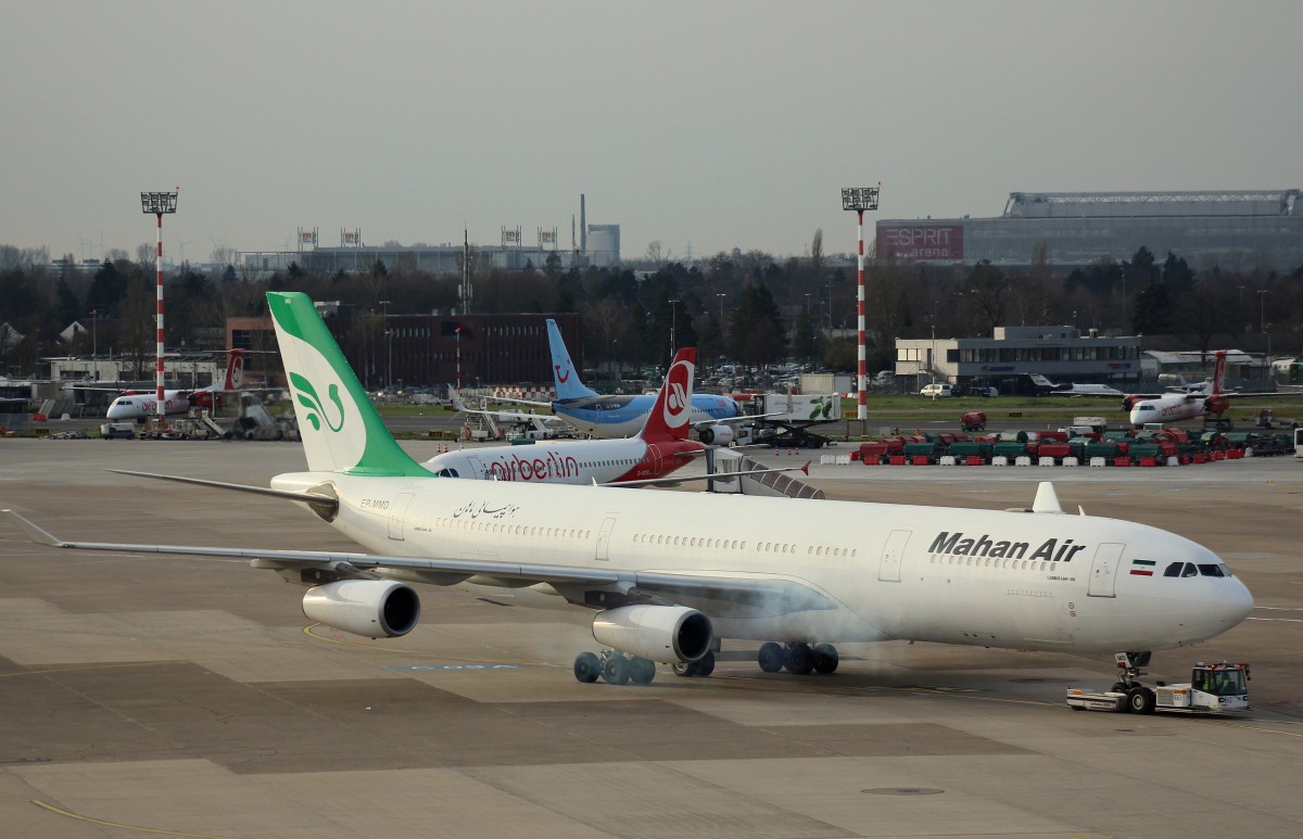 Mahan Air, EP-MMD,(C/N 164),Airbus A 340-313X,27.12.2015,DUS-EDDL, Düsseldorf, Germany 