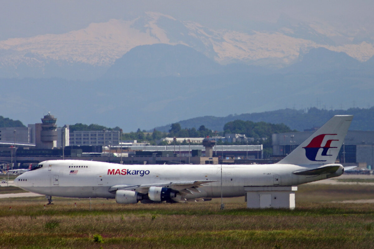Malaysia Airlines Kargo, TF-ARJ, Boeing 747-236BSF, msn: 23735/674, 08.Juni 2006, ZRH Zürich, Switzerland.