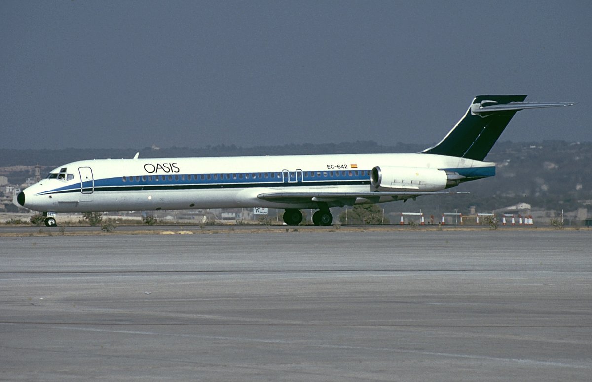 McDonnell Douglas MD-87 - OB AAN Oasis - 46619 - EC-642 - 1994 - PMI