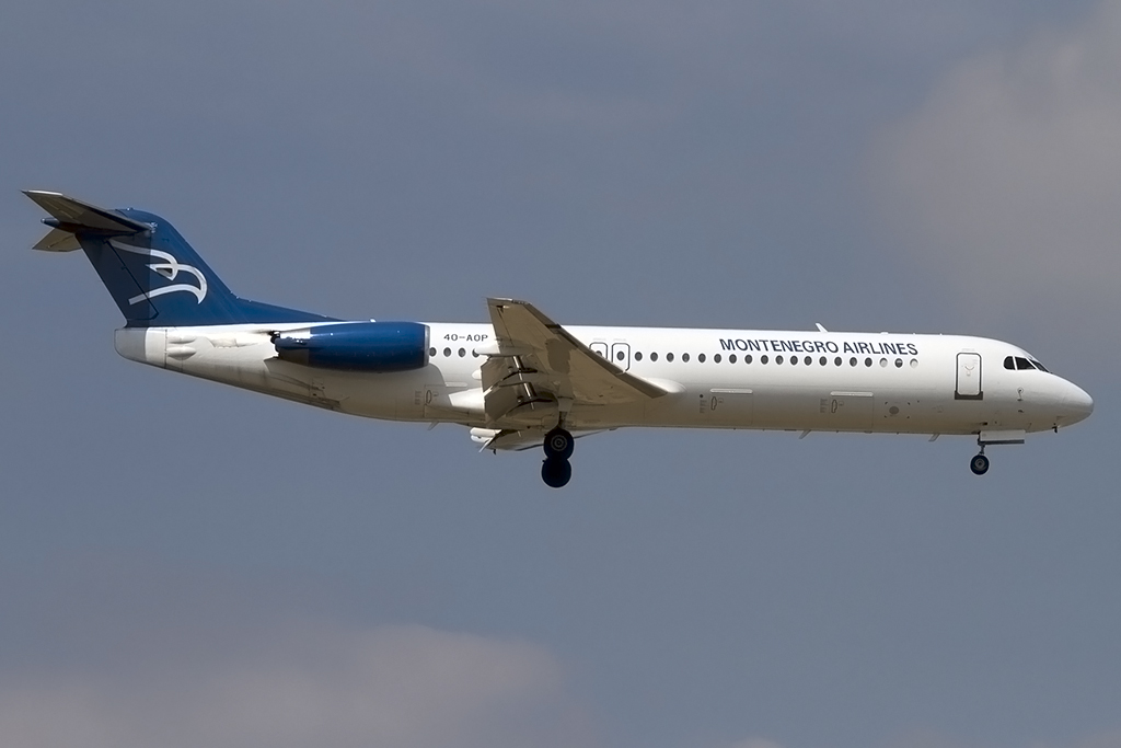 Montenegro Airlines, 4O-AOP, Fokker, F-100, 04.05.2014, FRA, Frankfurt, Germany




