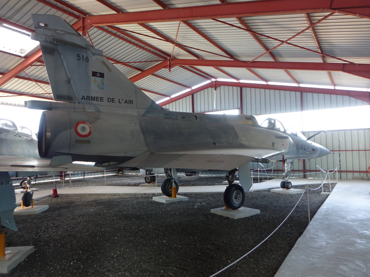 Musee Avions de Chasse Montelimar, Dassault Aviation Mirage 2000B, Snecma Atar M53-2 Triebwerk, Baujahr 1983, Kennung SO-L (22.09.2017)