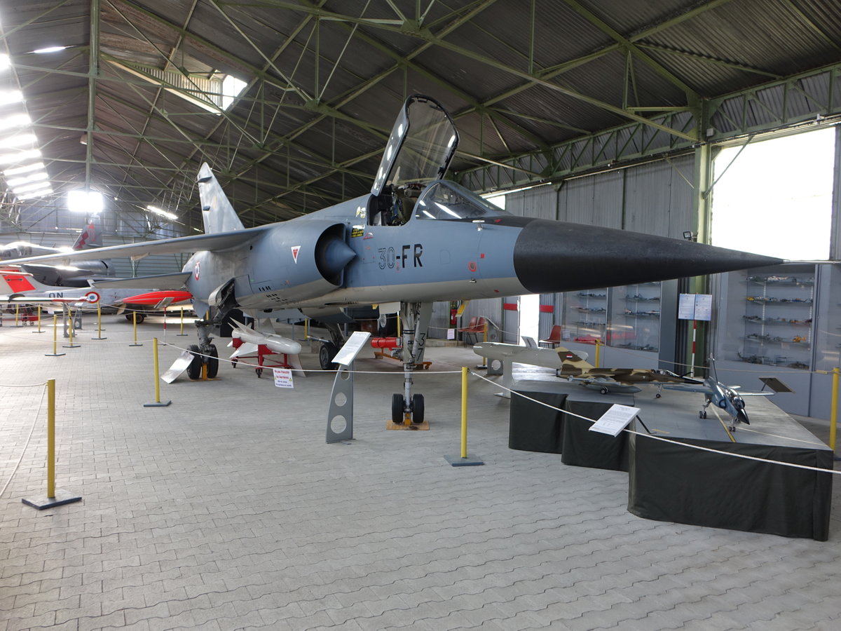 Musee Avions de Chasse Montelimar, Mirage F1C, Aufklärer, erbaut 1966, Kennung 30-FR (22.09.2017)