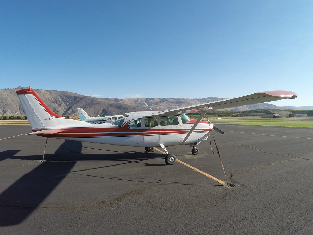 N3605Y, Cessna 210C, Lake Chelan Airport (S10), WA, USA