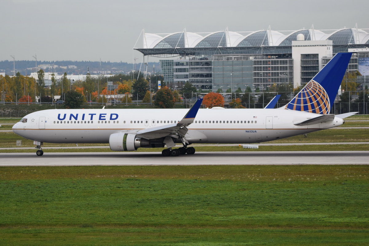 N652UA United Airlines Boeing 767-322(ER)  , MUC , 04.10.2017