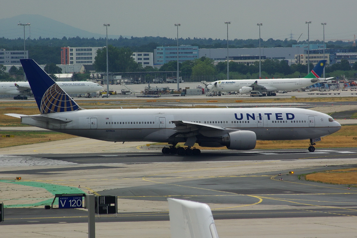 N778UA United Airlines Boeing 777-222     08.08.2013

Flughafen Frankfurt
