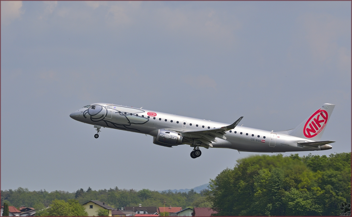 NIKI OE-IHA, Embraer ERJ 190-100LR bei Trainingsflug auf Maribor Flughafen MBX. /30.4.2014