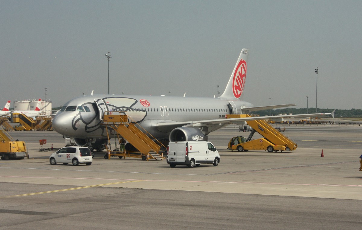 NIKI, OE-LEF, (c/n 4368),Airbus A 320-214, 02.07.2015, VIE-LOWW, Wien-Schwechat, Österreich 