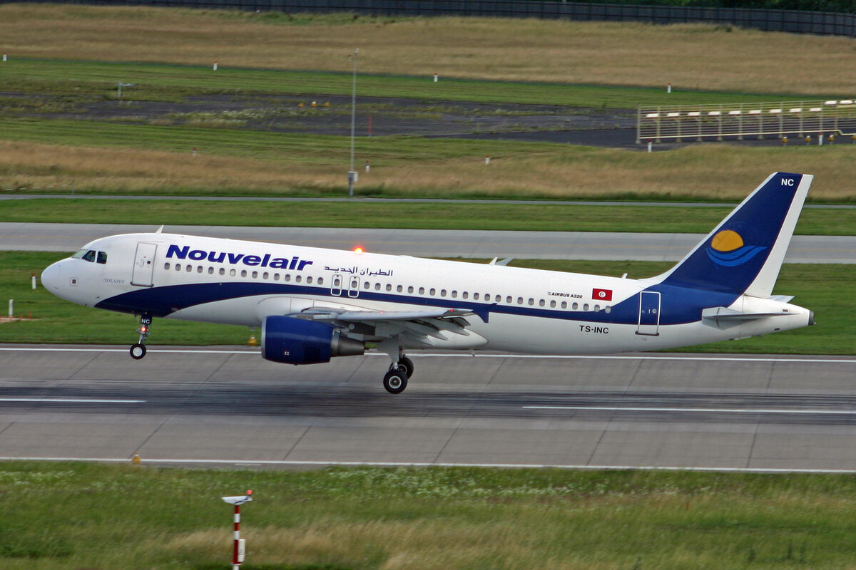 Nouvelair Tunisie, TS-INC, Airbus A320-214, msn: 1744, 23.Juni 2007, ZRH Zürich, Switzerland.