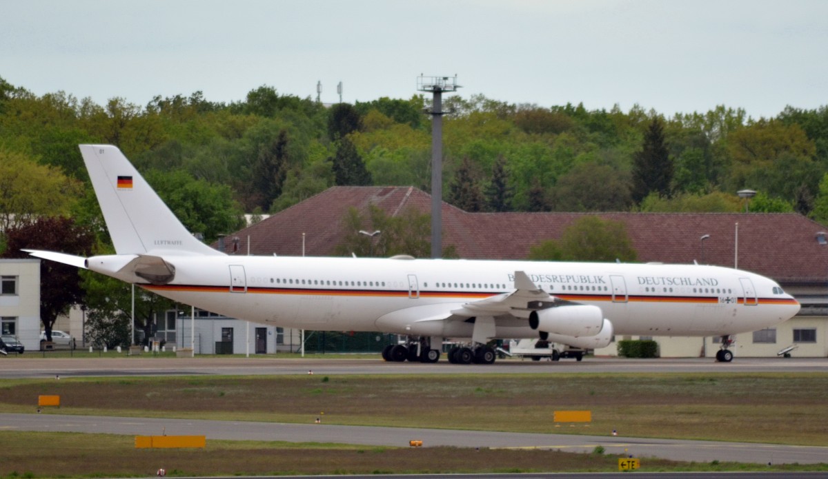 Offizielle Regierungsmaschine der Bundesrepublik Deutschland: Airbus A340-313X VIP 16+01 „Konrad Adenauer“  hier in Berlin-Tegel am 10.05.15.