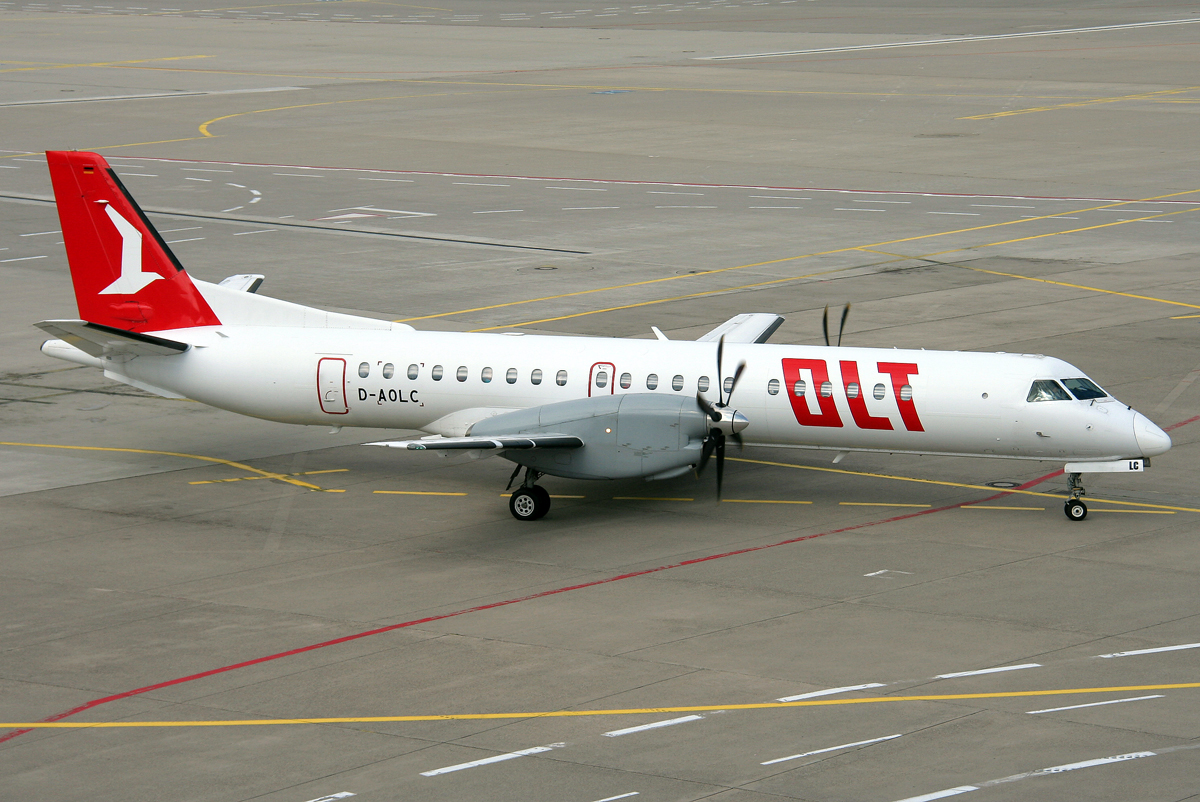 OLT S-2000 D-ALOT rollt zur 14L in CGN / EDDK / Köln Bonn am 17.09.2011