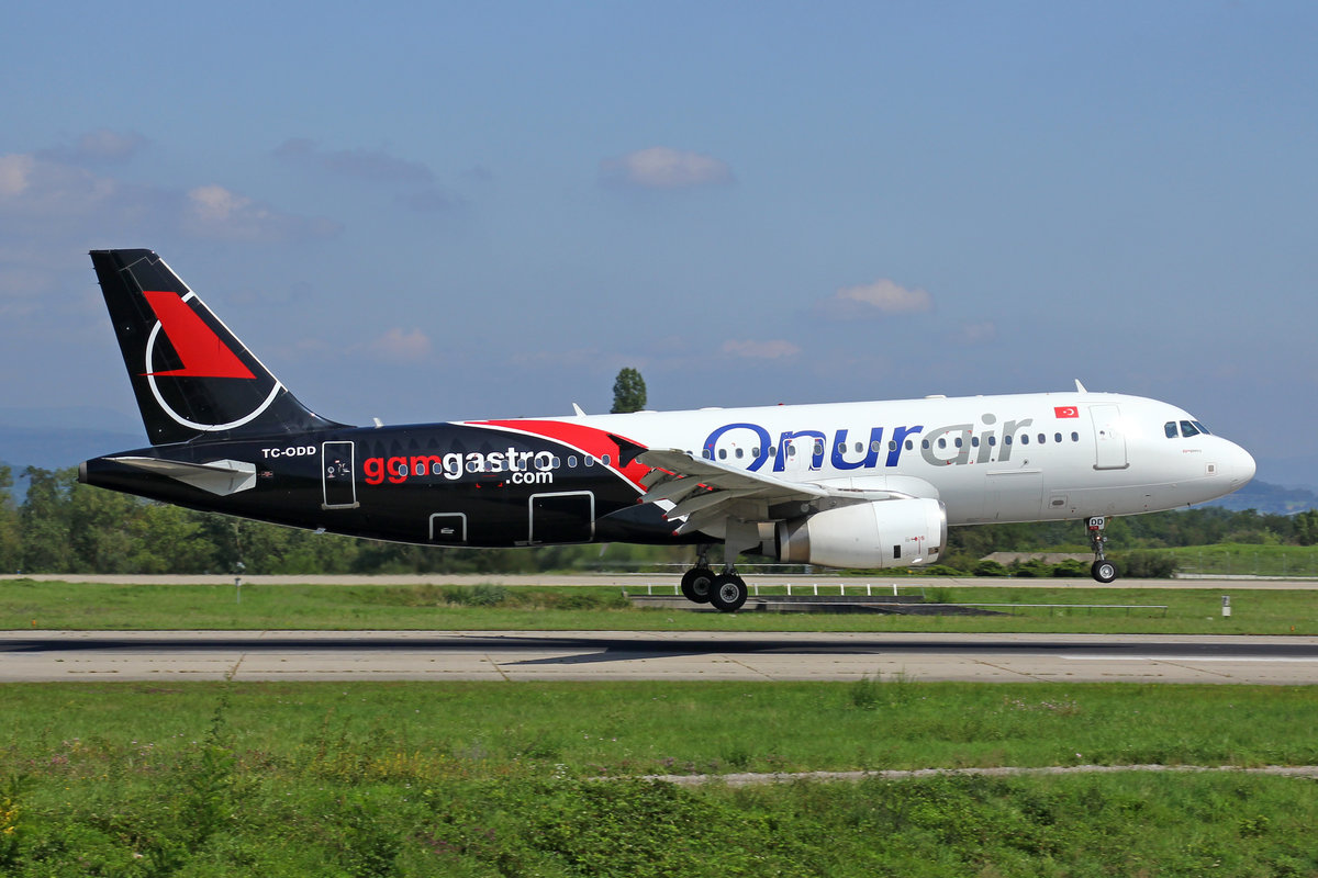 Onur Air, TC-ODD, Airbus A320-232, msn: 2594, 24.August 2019, BSL Basel-Mülhausen, Switzerland.