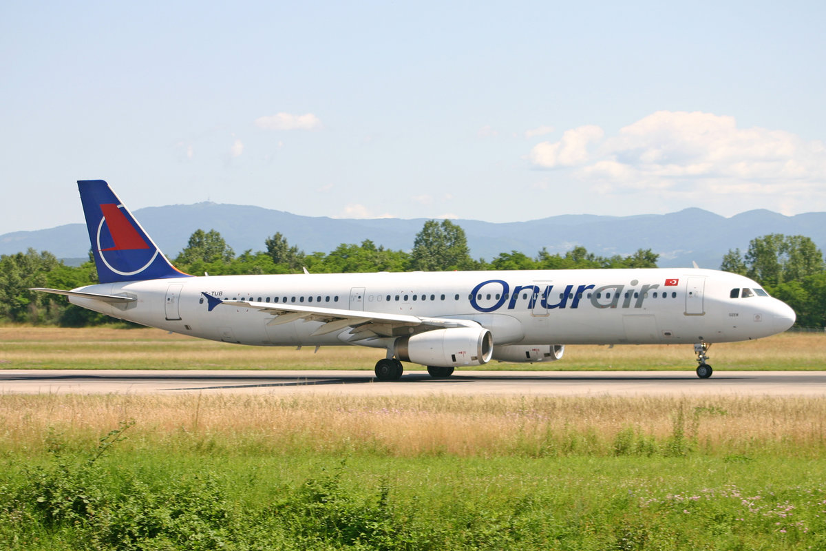 Onur Air, TC-TUB, Airbus A321-131, msn: 604,  Gizem , 21.Juni 2008, BSL Basel, Switzerland.