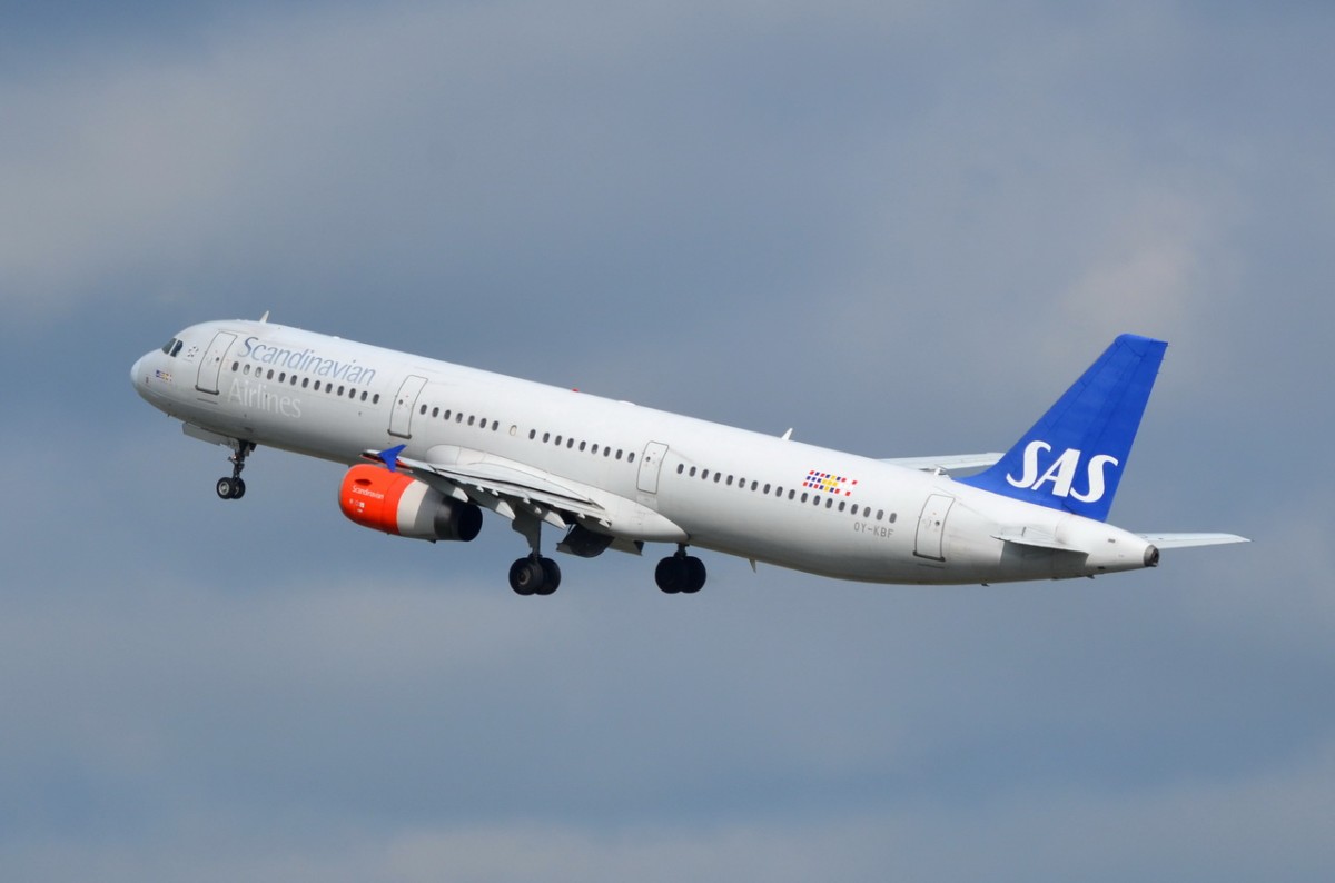 OY-KBF SAS Scandinavian Airlines Airbus A321-232    am 20.08.2014 gestartet in Tegel