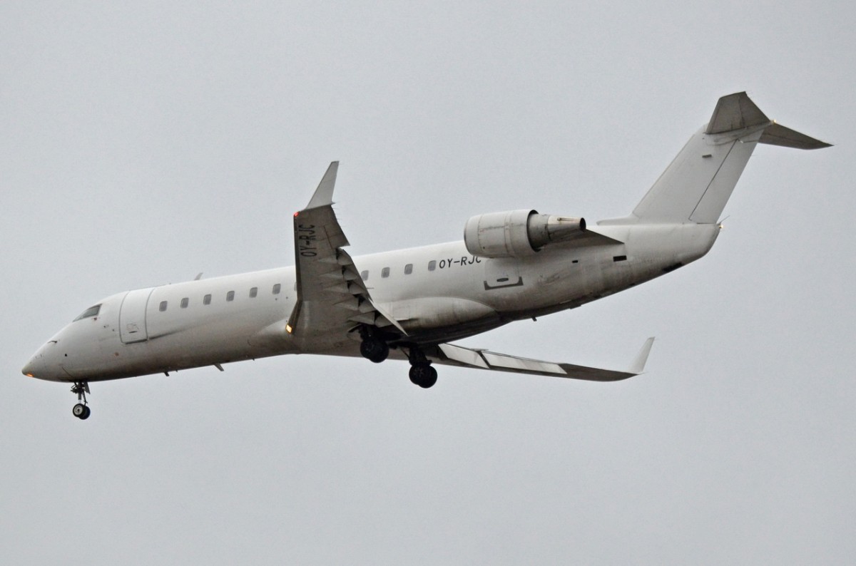 OY-RJC Cimber Air Canadair CL-600-2B19 Regional Jet CRJ-200LR   in Tegel beim Anflug am 09.02.2015