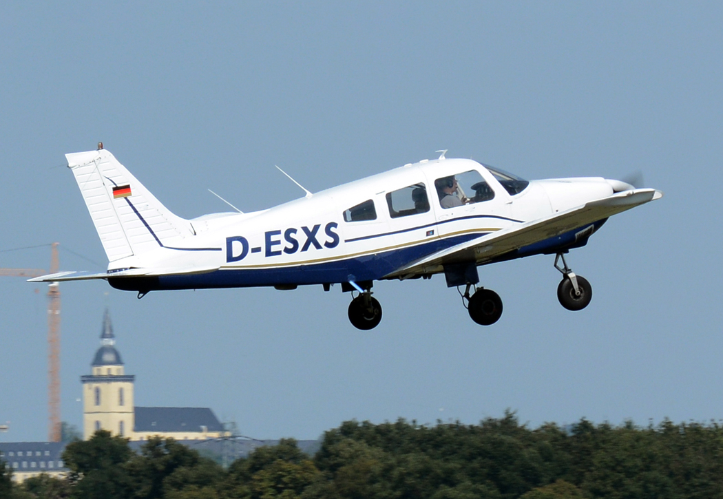 PA-28-181 Archer II - D-ESXS beim Start in EDKB - 22.08.2015