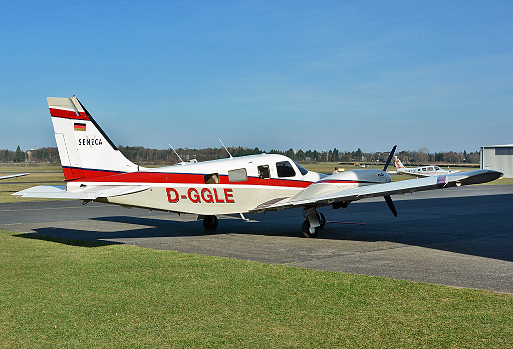 PA-34-220 T Seneca D-GGLE in Bonn-Hangelar - 09.03.2014