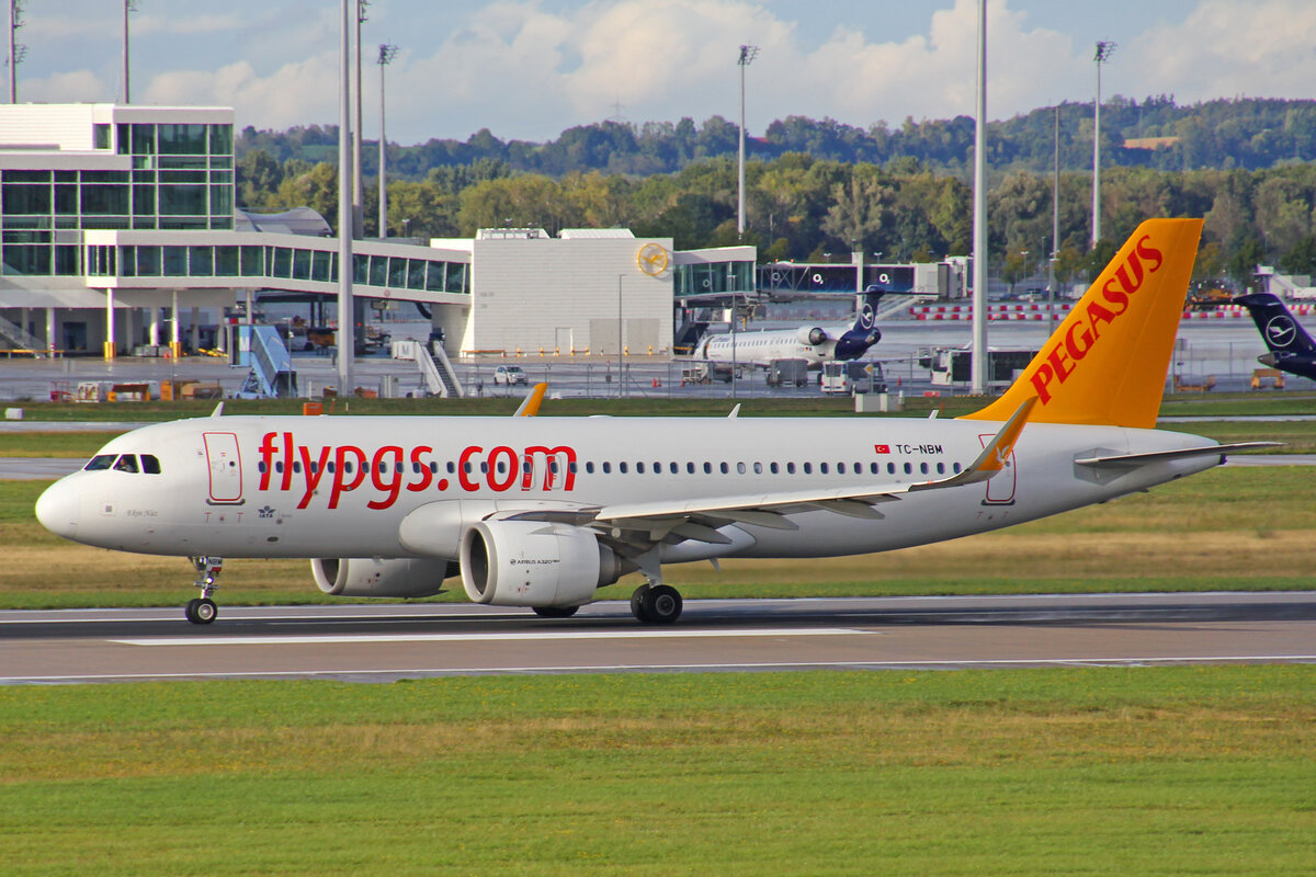 Pegasus Airlines, TC-NBM, Airbus A320-251N, msn: 7990,  Ekin Naz , 10.September 2022, MUC München, Germany.