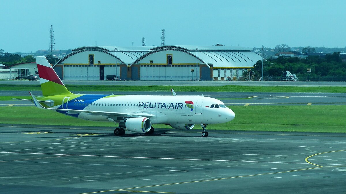 Pelita Air, Airbus A 320-214, PK-PWD, Denpasar (DPS), 12.11.2022