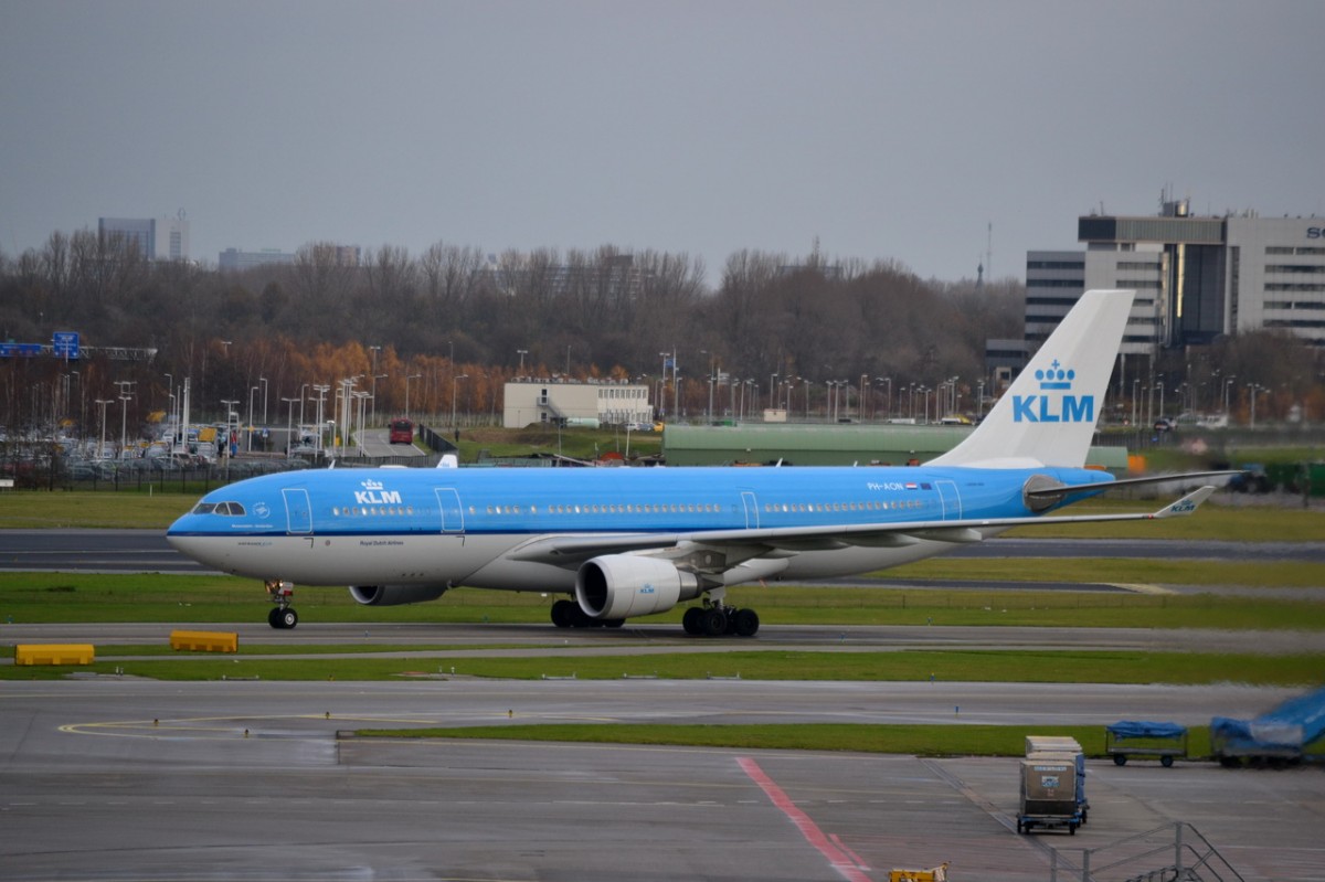 PH-AON KLM Royal Dutch Airlines Airbus A330-203    30.11.2013

Amsterdam-Schipol
