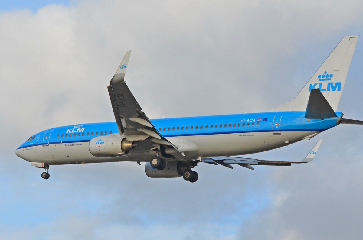 PH-BCA KLM Royal Dutch Airlines Boeing 737-8K2(WL)   Anflug am 29.01.2015 auf Tegel