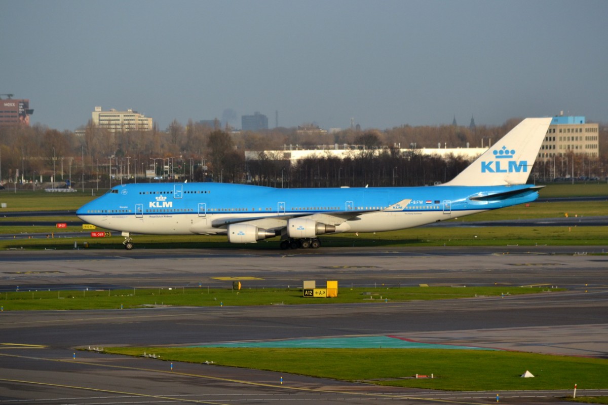 PH-BFW KLM Royal Dutch Airlines Boeing 747-406(M)      30.11.2013

Amsterdam-Schiphol