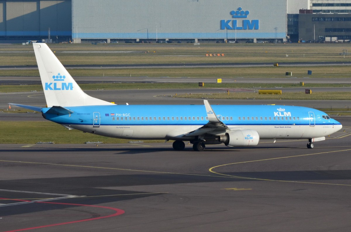 PH-BGC KLM Royal Dutch Airlines Boeing 737-8K2(WL)  zum Start in Amsterdam am 13.03.2015