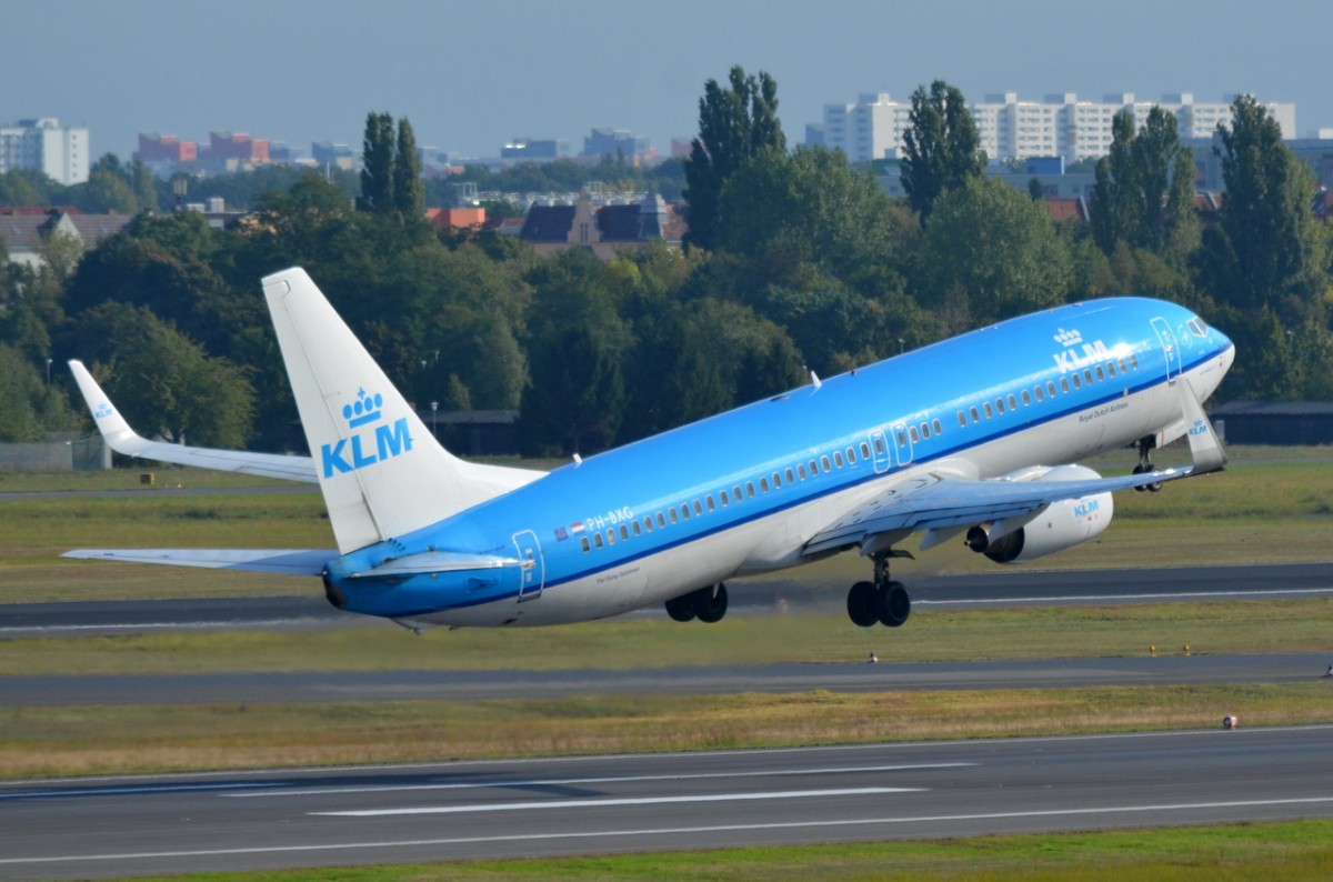PH-BXG KLM Royal Dutch Airlines Boeing 737-8K2 (WL)   gestartet am 03.09.2014 in Tegel
