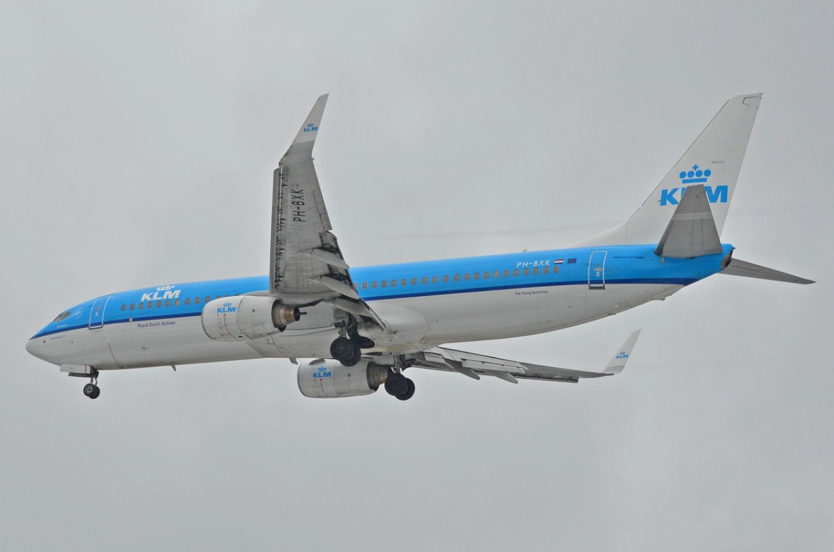 PH-BXK KLM Royal Dutch Airlines Boeing 737-8K2(WL)   am 04.02.2015 in Tegel beim Anflug