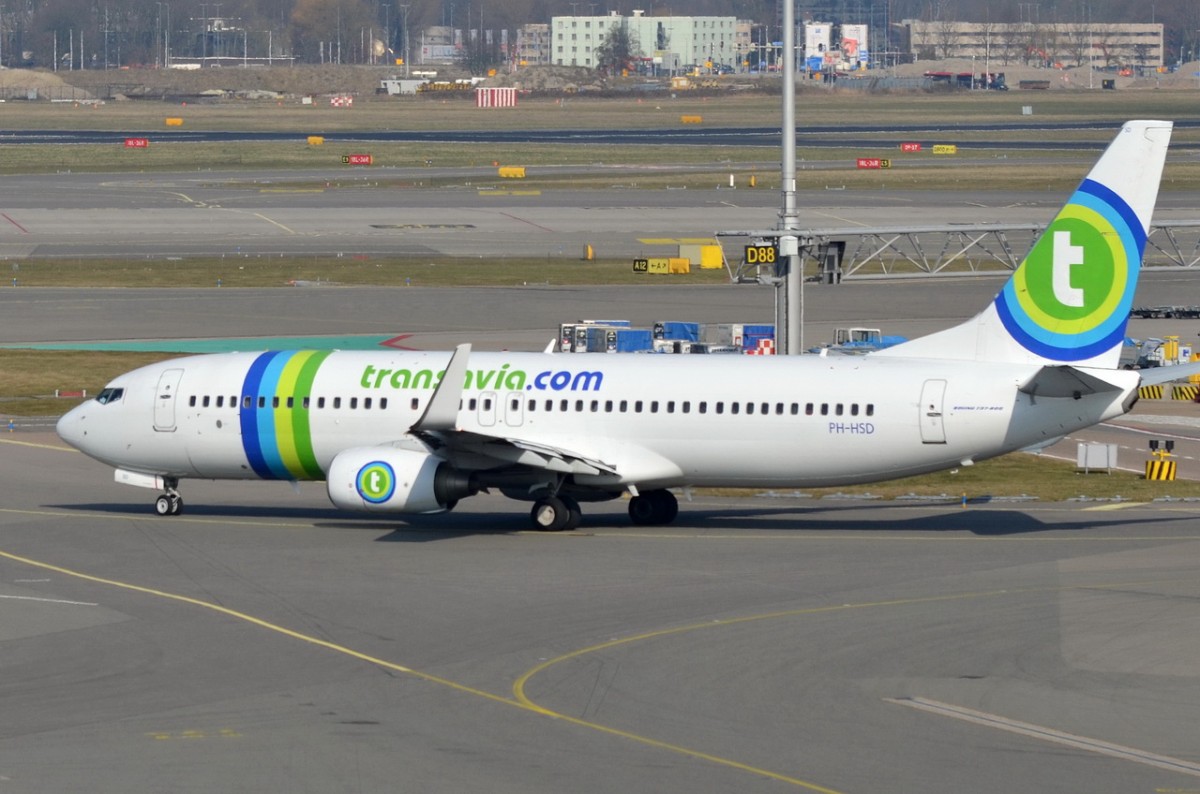 PH-HSD Transavia Boeing 737-8K2(WL)  am 13.03.2015 in Amsterdam zum Start