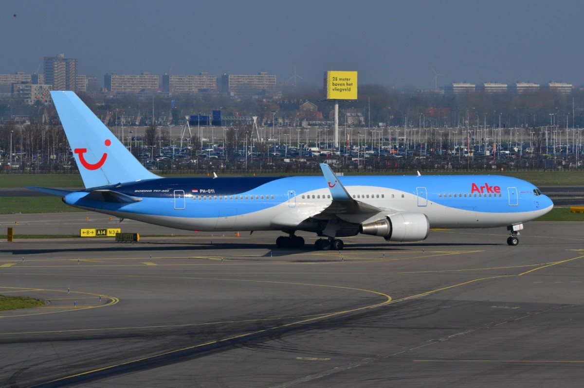 PH-OYI ArkeFly Boeing 767-304(ER)(WL)  09.03.2014   Amsterdam-Schiphol