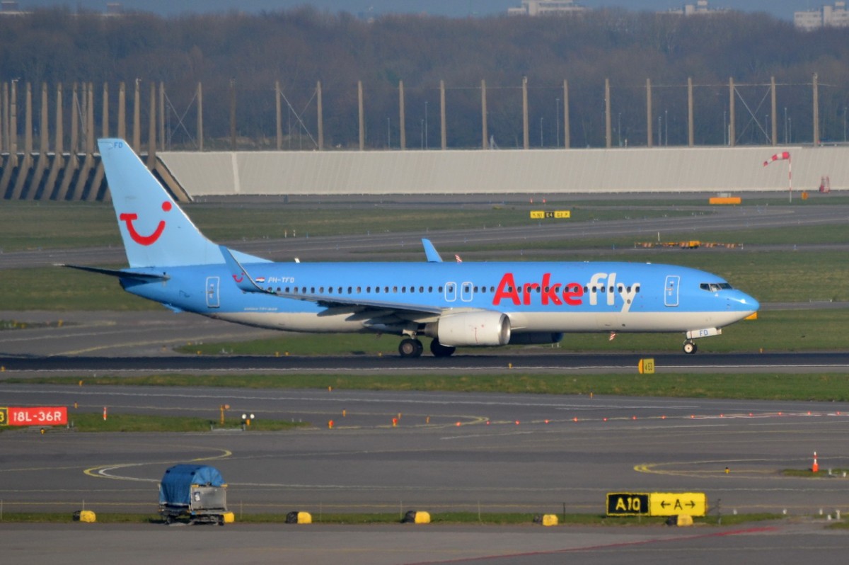 PH-TFD ArkeFly Boeing 737-86N(WL)   09.03.2014   Amsterdam-Schiphol