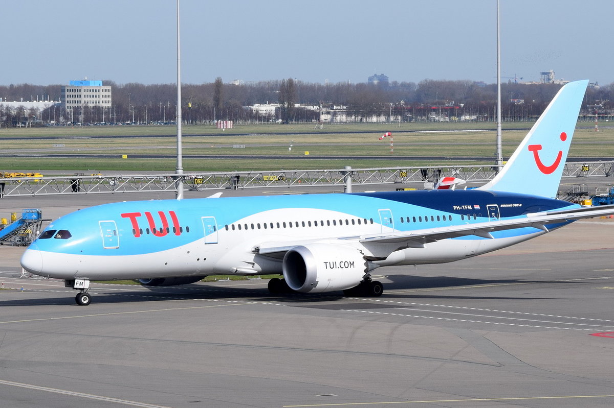 PH-TFM TUI Airlines Netherlands Boeing 787-8 Dreamliner  , AMS , 12.03.2017