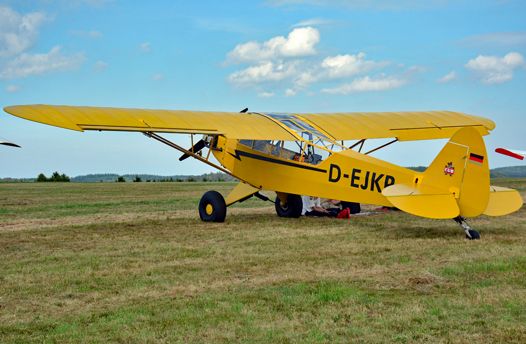 Piper J3C-65 Cub, D-EIKP in Wershofen - 03.09.2016