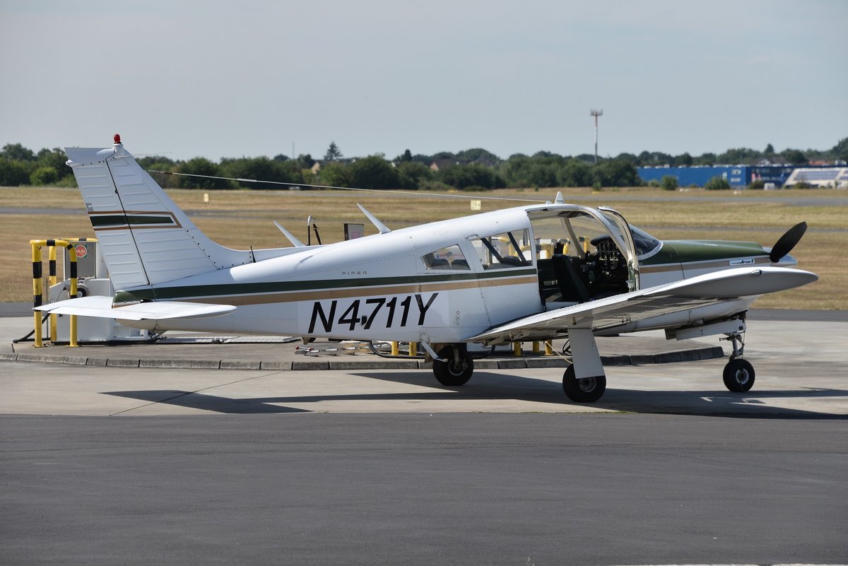 Piper Pa-28R-200 Cherokee Arrow 2- ATC-Flugschule - 28R-7335424 - N4711Y - 16.07.2018 - EDKB