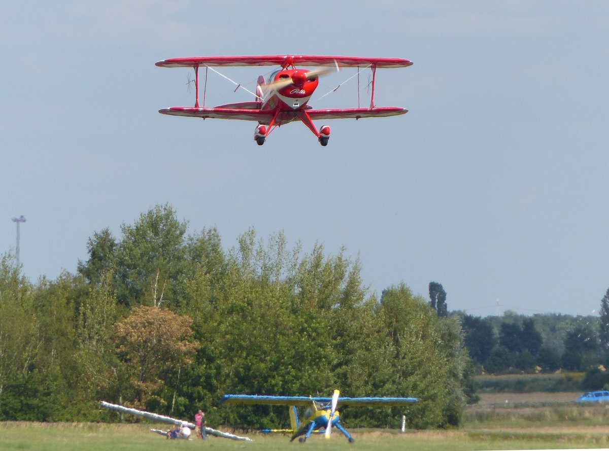 Pitts S1-S, D-EIRV ist gestartet auf der Piste 24 zum Wettbewerb der Vintage Aerobatic World Championship  in Gera (EDAJ) am 17.8.2019