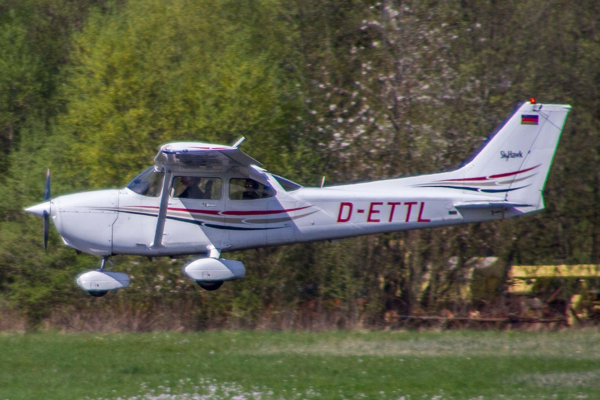 privat, D-ETTL, Cessna, 172 R Skyhawk, 07.04.2017, FDH-EDNY, Friedrichshafen, Germany