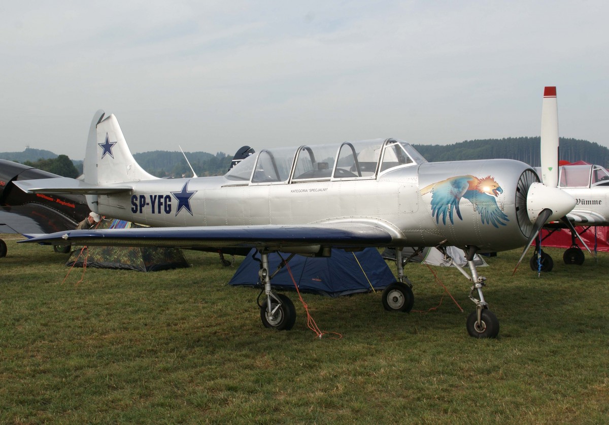 privat-sp-yfg-yakovlev-yak-52-23082013-59558.jpg