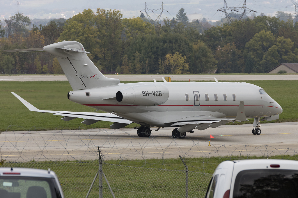 Private, 9H-VCB, Bombardier, BD-100-1A10 Challenger 350, 17.10.2015, GVA, Geneve, Switzerland 



