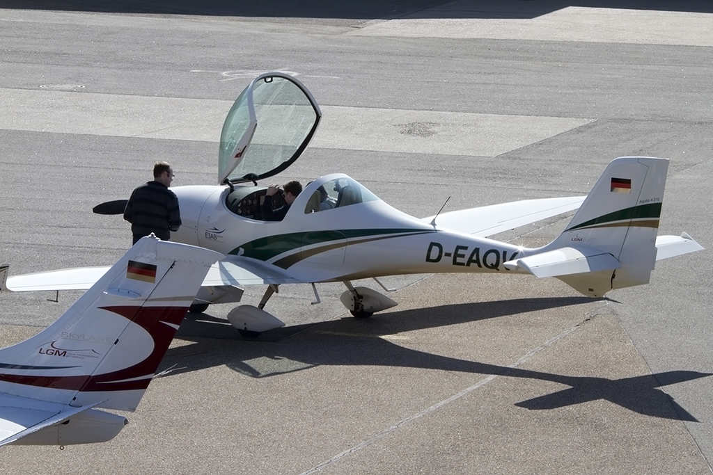 Private, D-EAQV, Aquila, A-210-AT-01, 11.03.2014, MHG, Mannheim, Germany 



