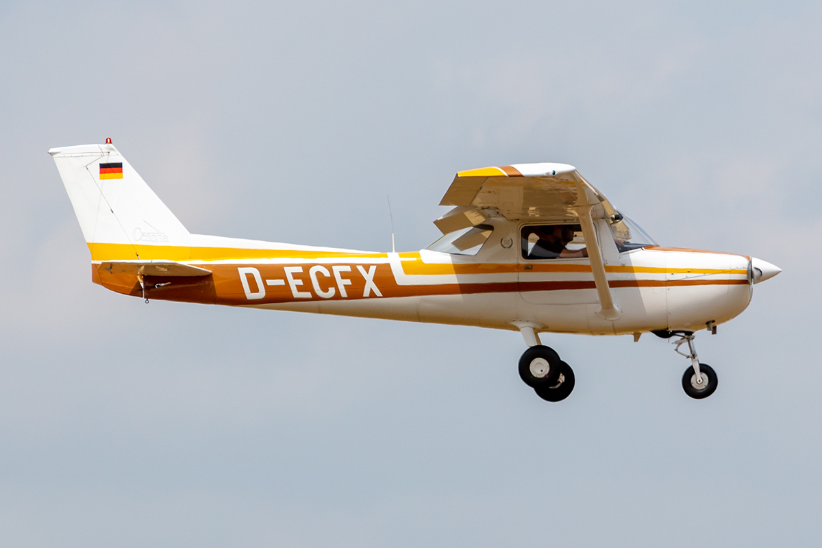 Private, D-ECFX, Reims-Cessna, F150L, 22.07.2021, EDPA, Aalen-Elchingen, Germany
