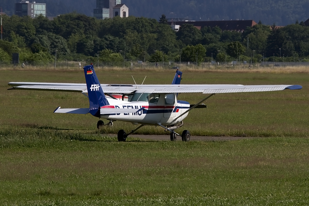 Private, D-EFMU, Cessna, 152, 30.06.2015, EDTF, Freiburg, Germany 





