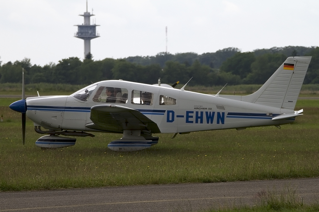 Private, D-EHWN, Piper, PA-28-181 Archer II, 21.06.2015, EDTF, Freiburg, Germany 


