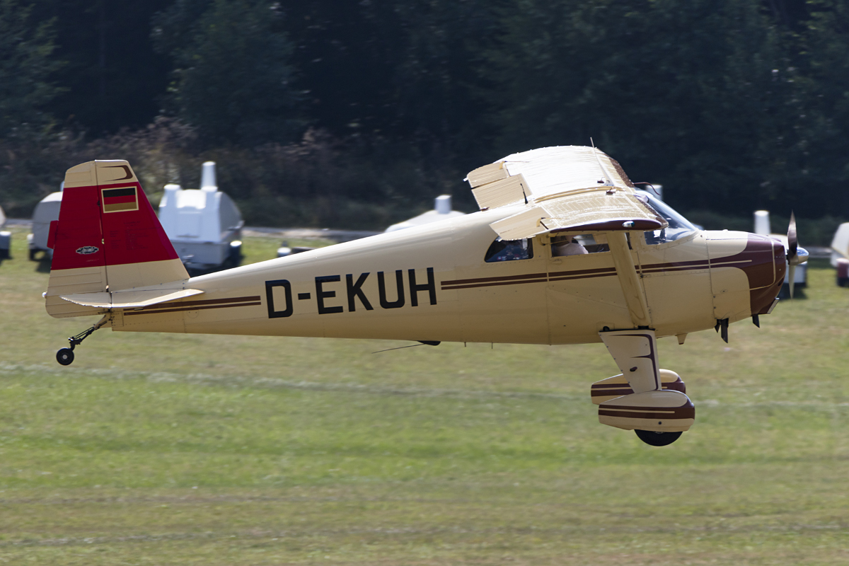 Private, D-EKUH, Luscombe, 8F Silvaire, 09.09.2016, EDST, Hahnweide, Germany 




