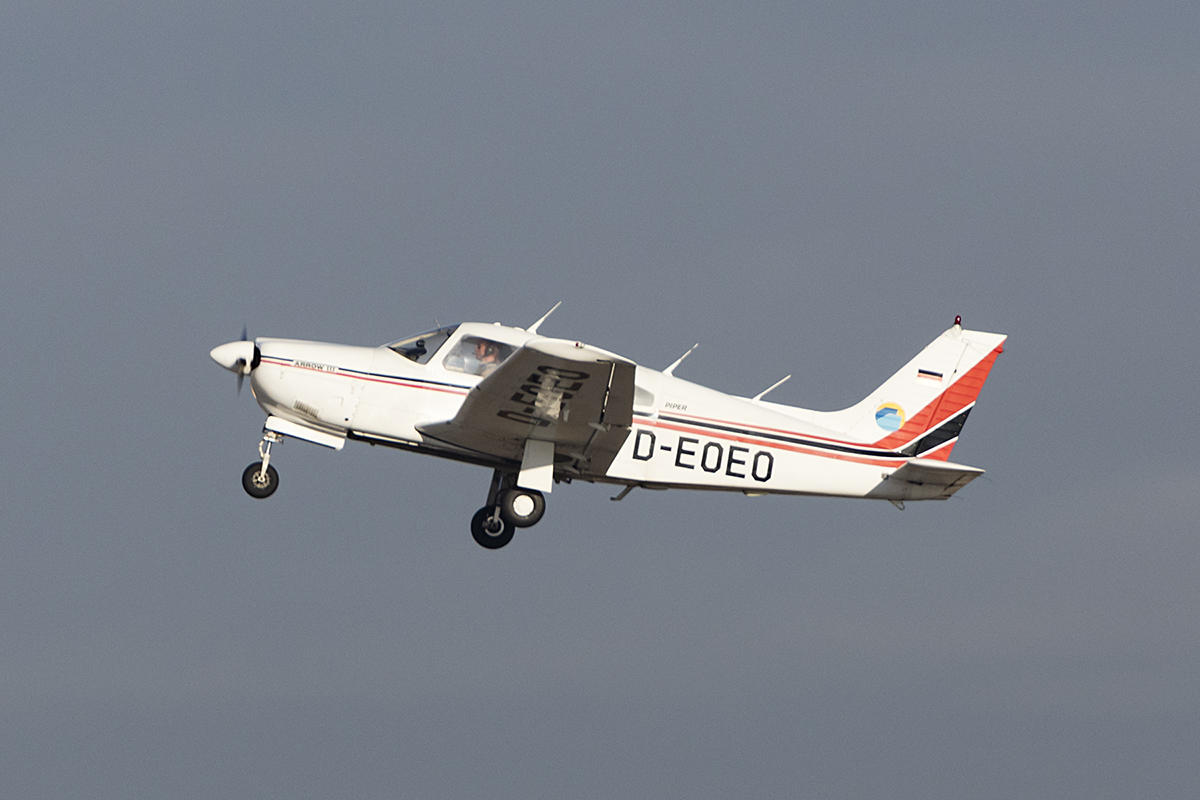 Private, D-EOE0, Piper, PA-28R-201 Arrow III, 11.01.2018, STR, Stuttgart, Germany 


