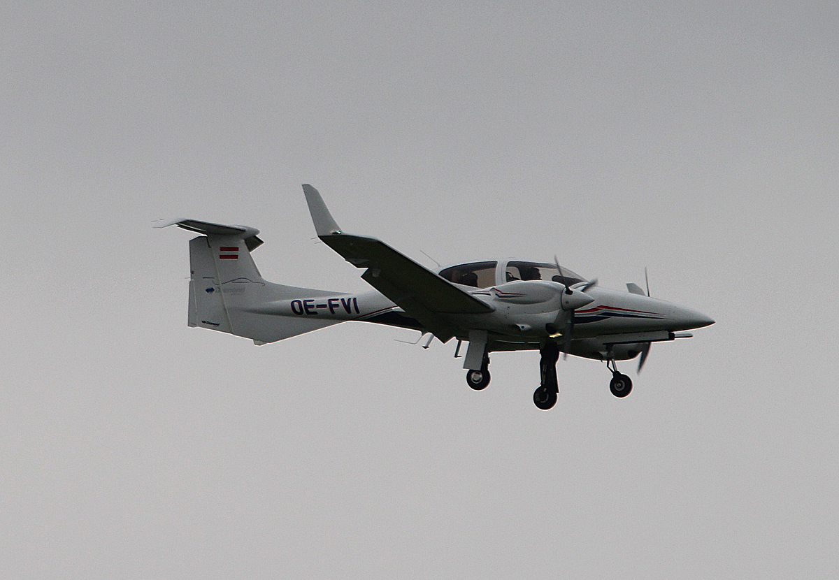 Private DA-42NG, OE-FVI, ILA Anflug, 19.05.2014