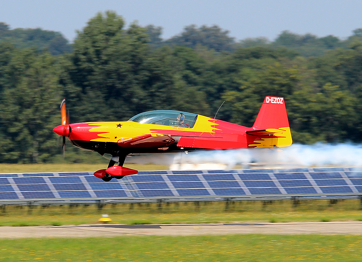 Private Extra 300 D-EZOZ, Schsische Flugtage Bautzen, 10.08.2013