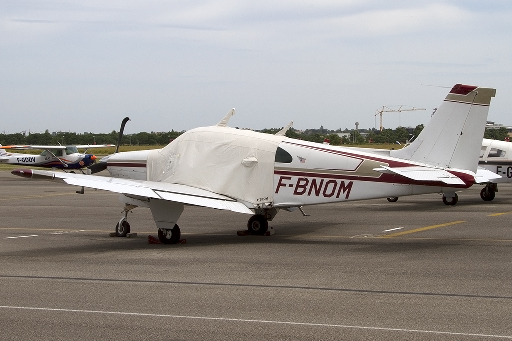 Private, F-BNOM, Beech, C-33 Debonair, 06.06.2014, LYN, Lyon-Bron, France




