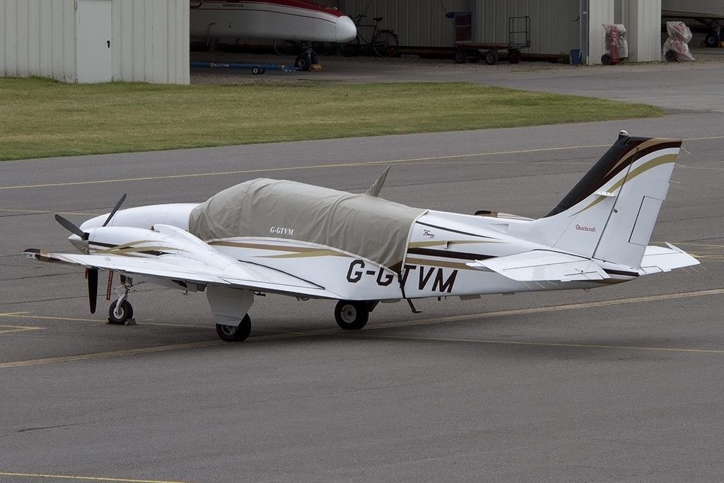 Private, G-GTVM, Beechcraft, 58 Baron, 10.06.2015, MHG, Mannheim, Germany



